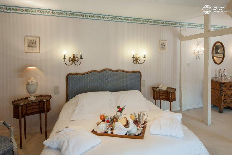Hostellerie De La Poste - Les Collectionneurs Avallon Room photo