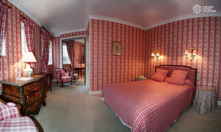 Hostellerie De La Poste - Les Collectionneurs Avallon Room photo