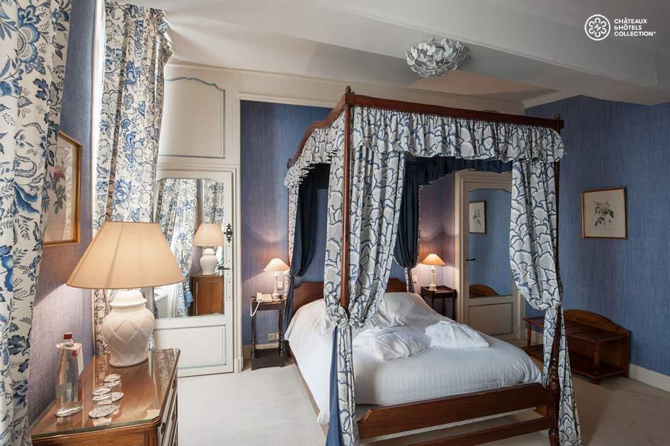 Hostellerie De La Poste - Les Collectionneurs Avallon Room photo